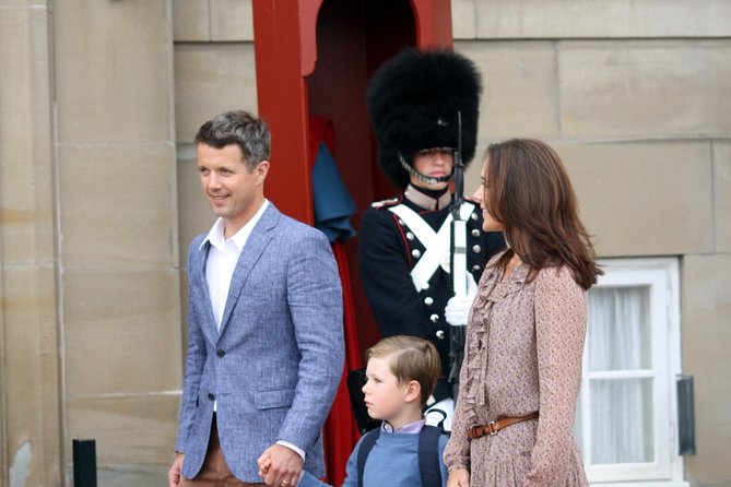 Grand Tour of Copenhagen - The Little Mermaid to Royal Castle - Langebro and the colorful Nyhavn finale