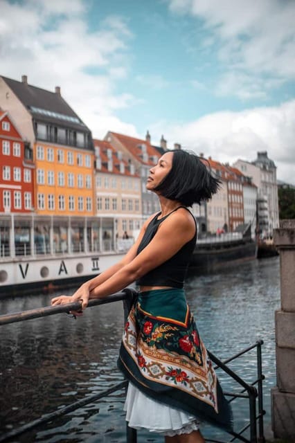 Instagram tour of Copenhagen with a private photographer - Posing help for people who dislike cameras