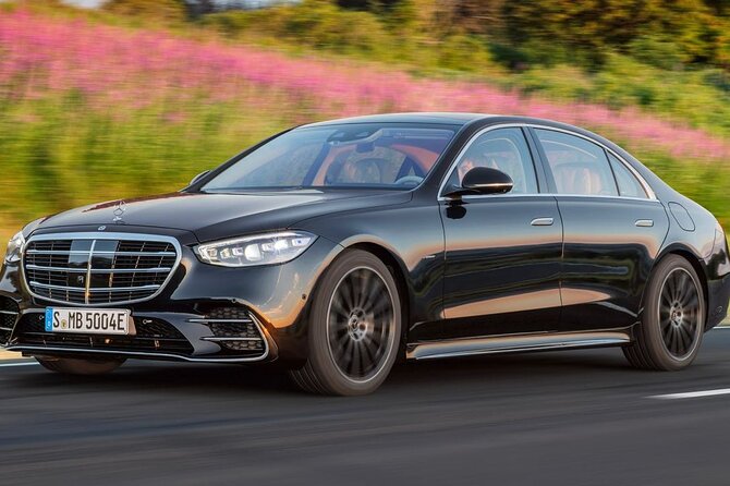 Luxury Vehicle Transfer from Copenhagen Airport CPH to Copenhagen - From Copenhagen Airport to your hotel door