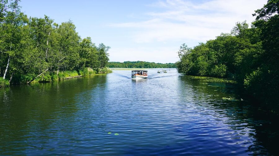 Lyngby & Bagsværd Lake: Baadfarten Boat Ride - Staying aboard for the complete circuit