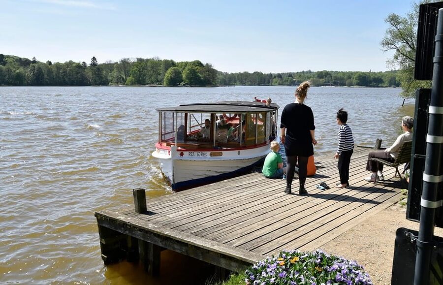 Lyngby & Bagsværd Lake: Baadfarten Boat Ride - Is $20 a fair price?