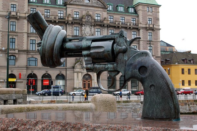 Malmö Full Day Private Trip, Sightseeing Tour & Lunch Option - Lilla Torg and the city’s lighter side