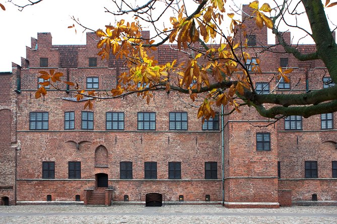 Malmö & Lund Tour, Crossing the Øresund Bridge to Sweden - Lund Cathedral and the calm of Lundagård