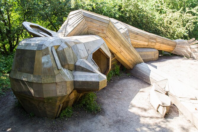 The Forest Tower and Forgotten Giants-A day tour from Copenhagen - Meeting Hill Top Trine, the giant with open hands
