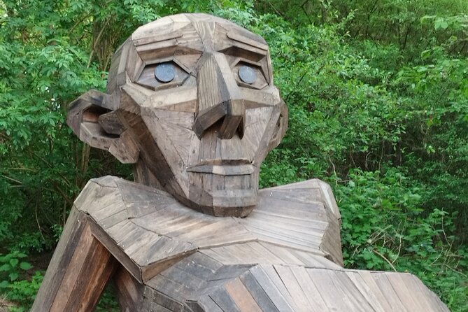 The Six Forgotten Giants Trolls Hunt with Minibus - Ishøj and Oscar under the bridge
