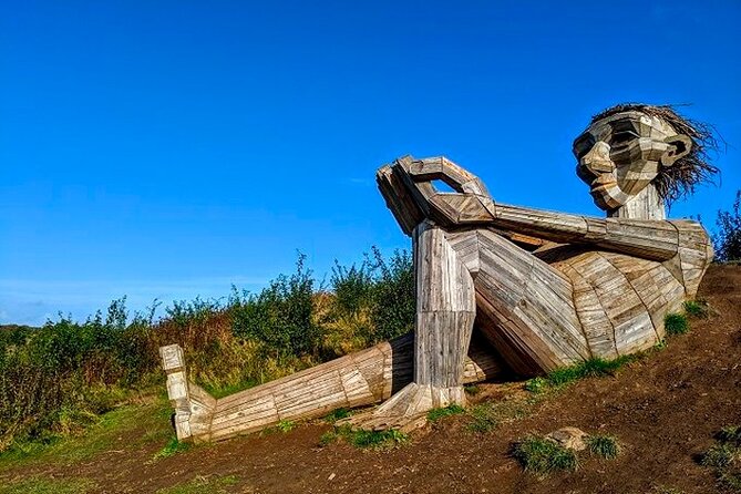 The Six Forgotten Giants Trolls Hunt with Minibus - Vallensbæk Mose and Little Tilde