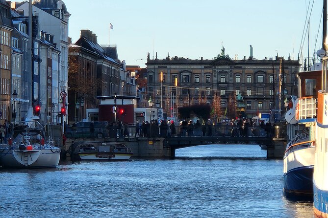 Walk & Canal Tour: Copenhagen Highlights + Changing of the Guards - The Little Mermaid and Gefion’s dramatic fountain